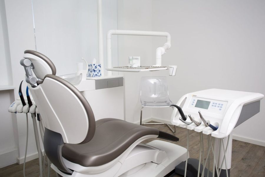 Behandlungszimmer Zahnärzte Jahn und Kollegen