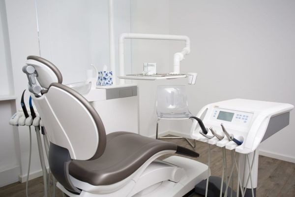 Moderne Behandlungszimmer Zahnärzte Jahn und Kollegen